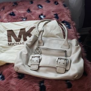 Michael Kors Leather handbag